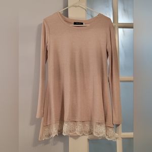 🔴 Sanifer lace bottomed tunic Small oatmeal color white lace
